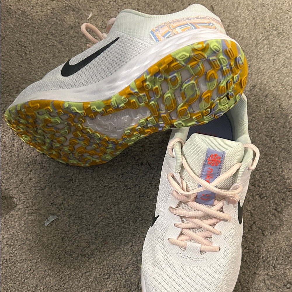 Nike Women’s Cream and Light Pink Athletic Shoes with Yellow Outsole